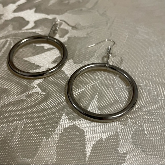 Metal Hoop Earrings PLEASE BUNDLE - Picture 7 of 13
